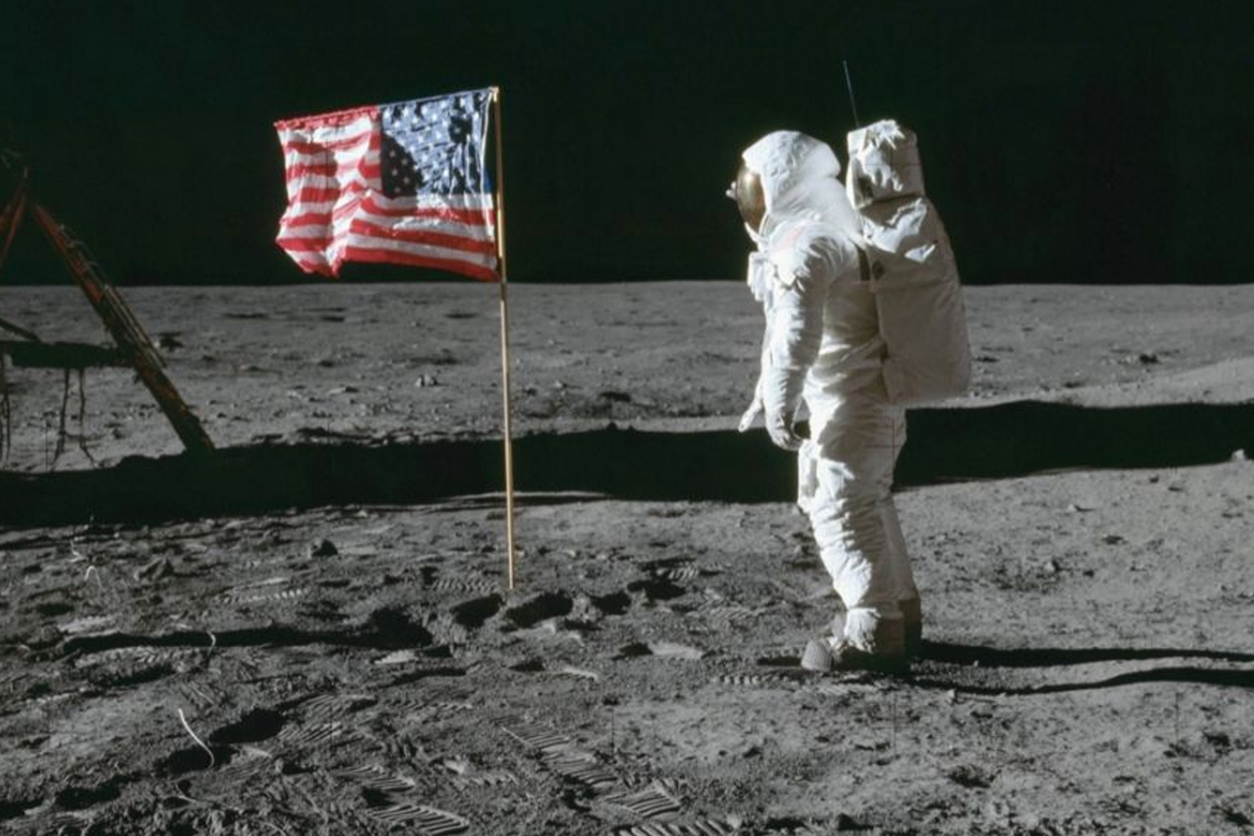 1 вступил на луну. Аполлон 11 высадка на луну.